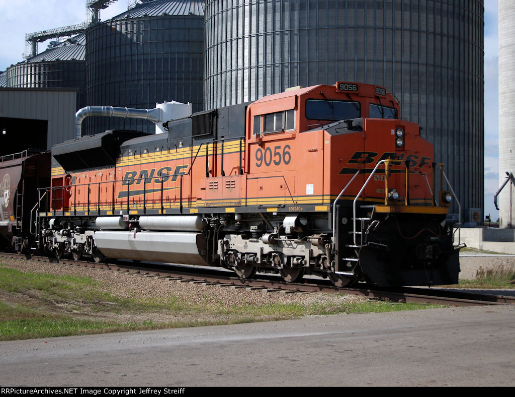 BNSF 9056